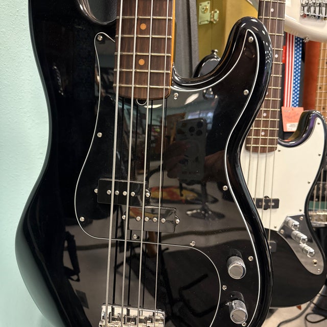 Mavis バイオリンベース サテンブラック 41lSt2CFCVL._UF350,350_QL80_.jpg